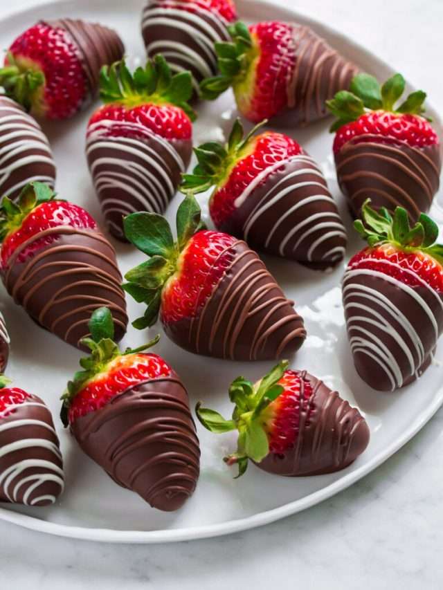 chocolate-covered-strawberries-15-768x1152